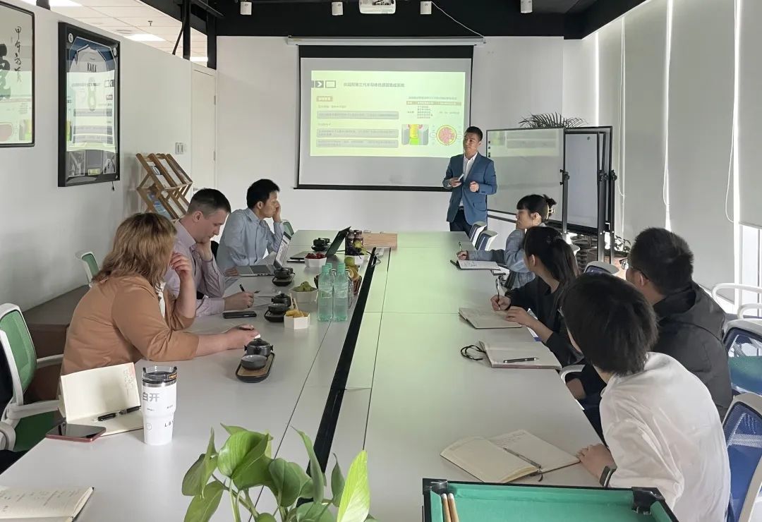 <a href='http://www.bangwoyin.com/Ppzq/atomtex.html'>白俄羅斯ATOMTEX</a>的IVAN MIAKOTA