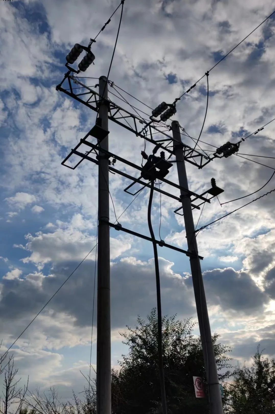 康高特Ronaldo高能量<a href='http://www.bangwoyin.com/Ppzq/ersted.html'>電纜故障定位儀</a> 現(xiàn)場準(zhǔn)確檢測35kv電纜故障點(diǎn)