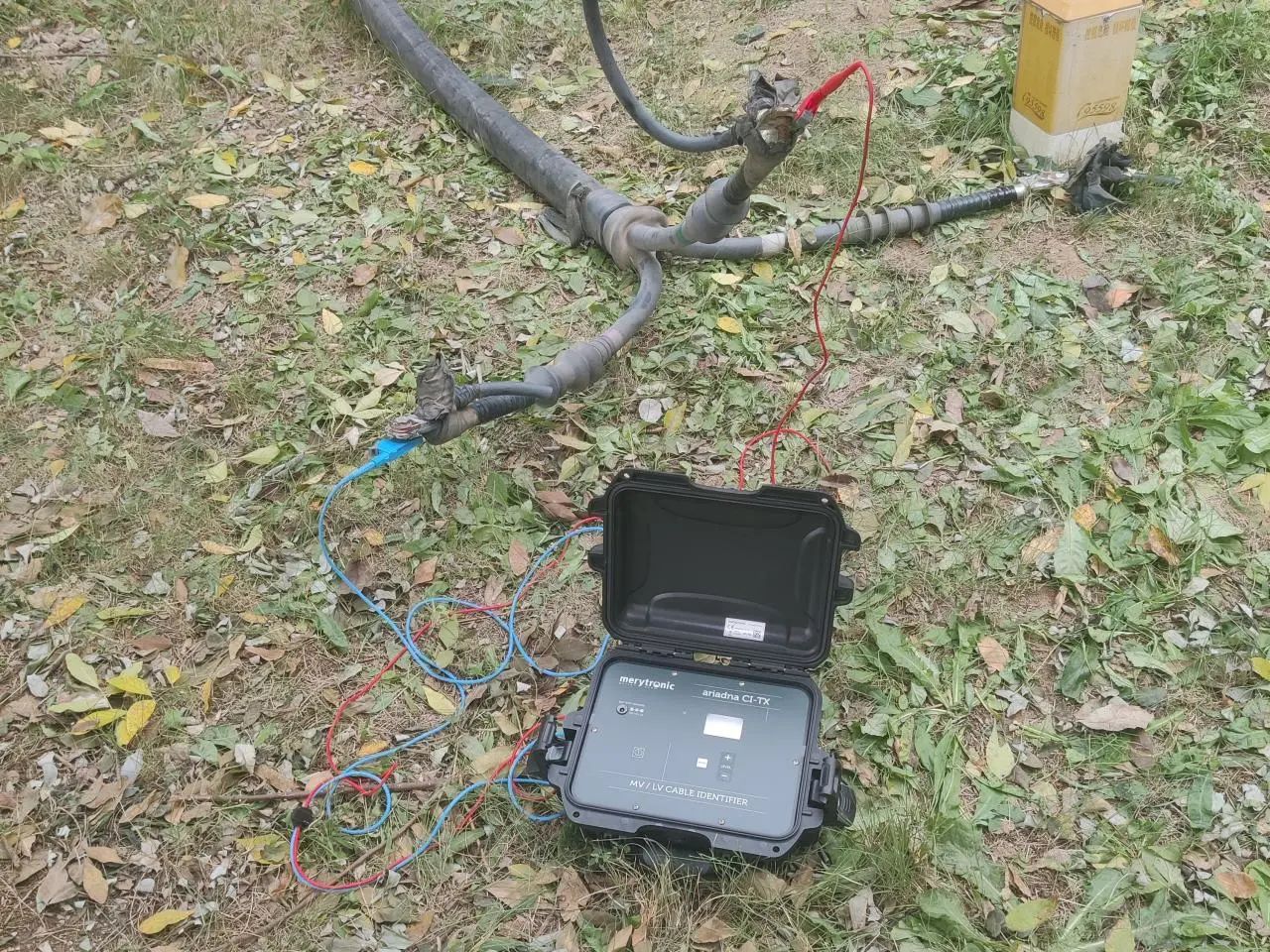 <a href='http://www.bangwoyin.com/Cpzx/dianlanceshiyi/ariadna.html'>Ariadna CI</a>電纜帶電識(shí)別儀