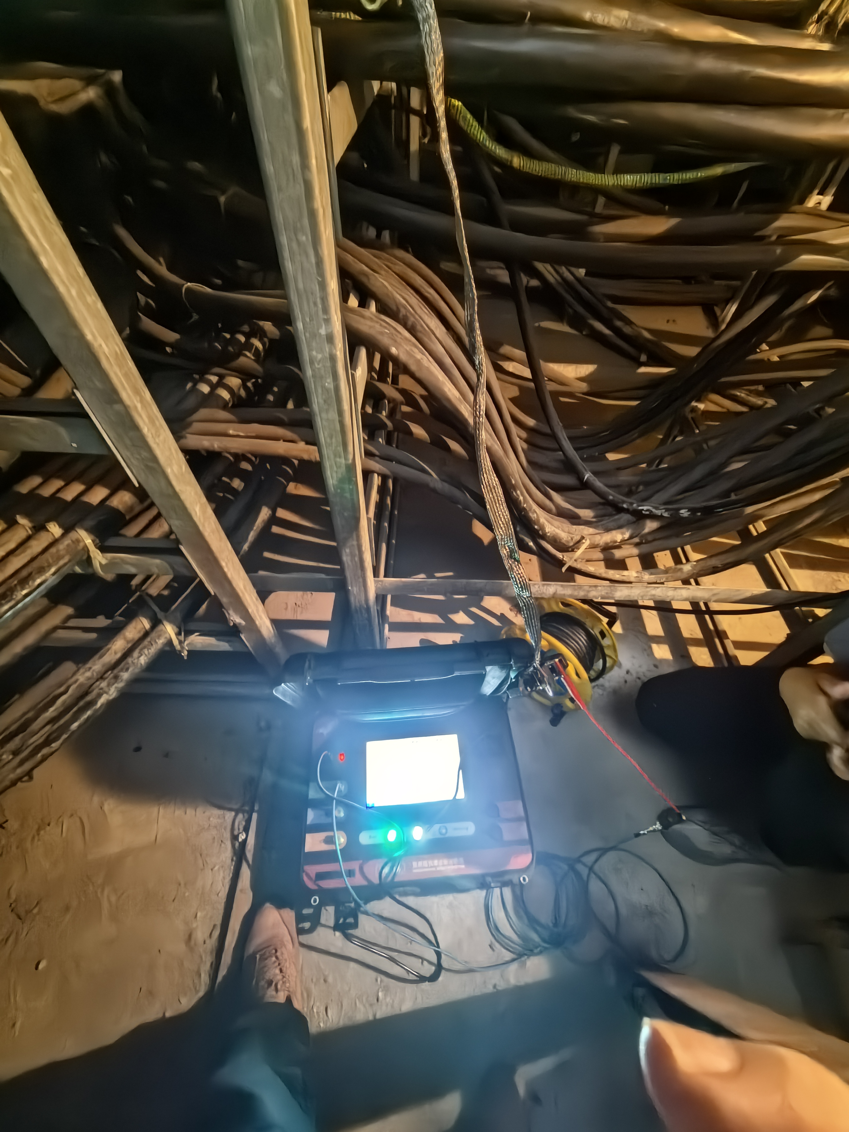 電纜故障缺陷定位儀